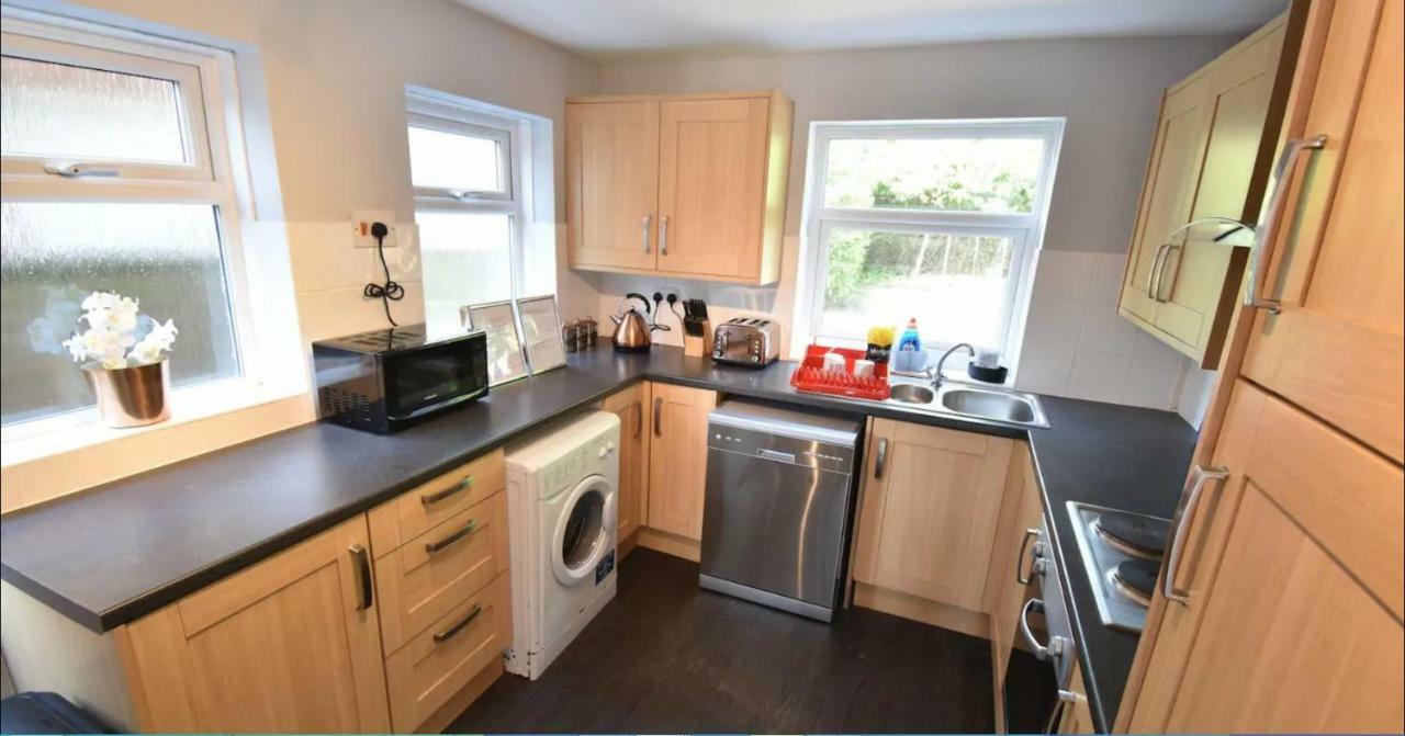 3-Bedroom Comfy Home in Solihull Exterior foto